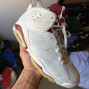 Maroon 6s